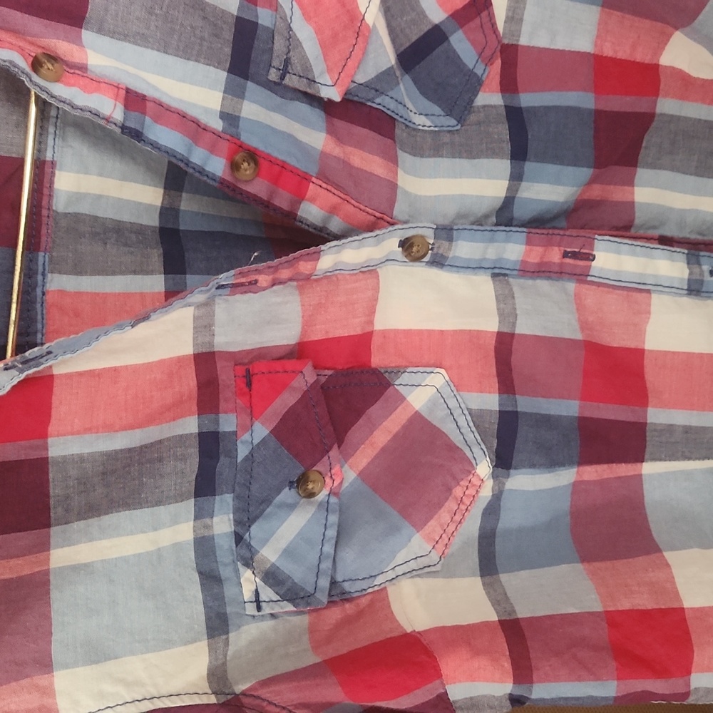 Button down shirt - Picture 2 of 4